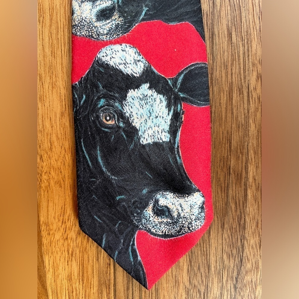 RALPH MARLIN Vintage Red Tie Holstein Cow Motif Signed Blaine Heilman Novelty
